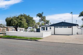 Main Photo: IMPERIAL BEACH House for sale : 3 bedrooms : 981 Grove Avenue