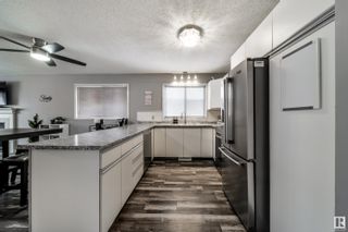 Photo 6: 4411 123 Avenue in Edmonton: Zone 23 House Half Duplex for sale : MLS®# E4372498