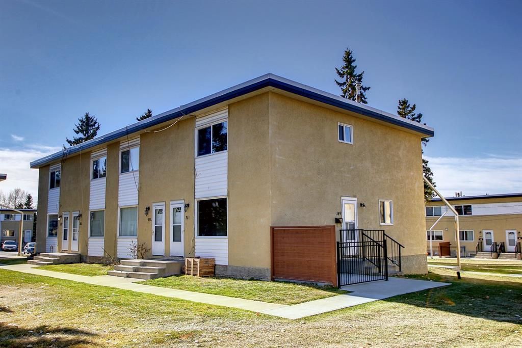 Main Photo: 149 2211 19 Street NE in Calgary: Vista Heights Row/Townhouse for sale : MLS®# A1169605