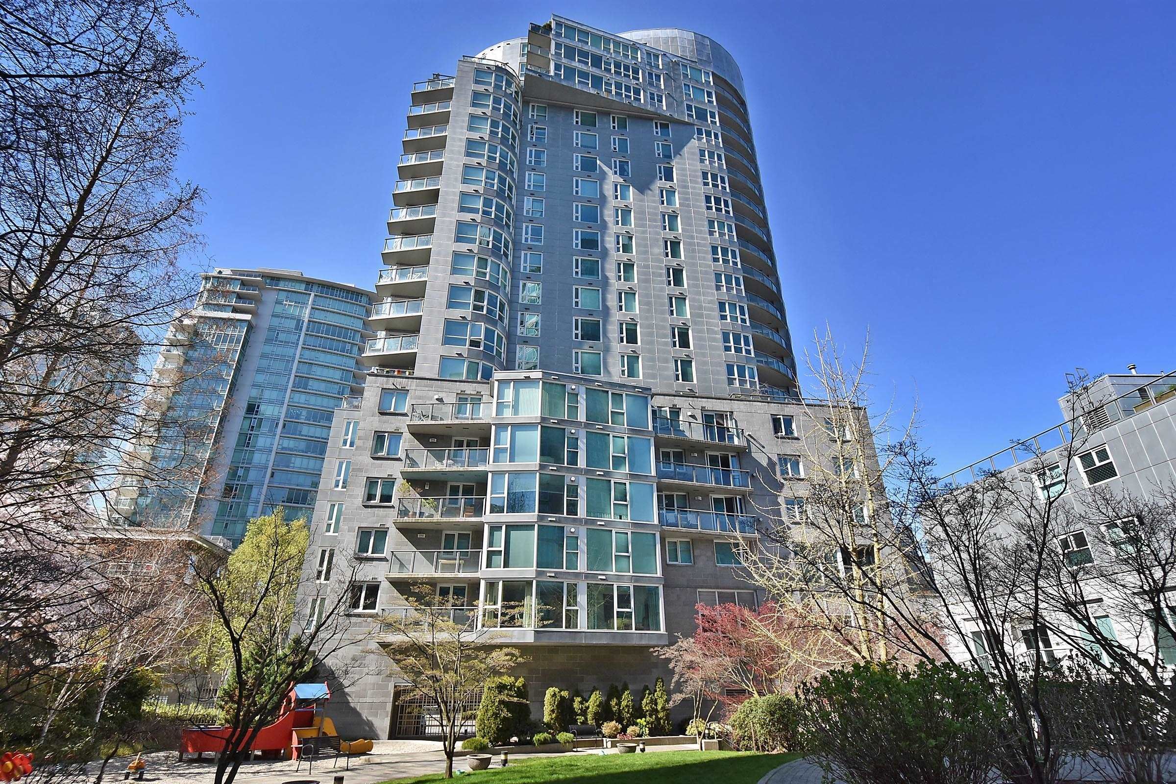 Main Photo: 402 560 CARDERO Street in Vancouver: Coal Harbour Condo for sale (Vancouver West)  : MLS®# R2713920