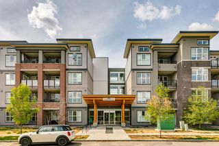 Photo 1: 3204 95 Burma Star Road SW in Calgary: Currie Barracks Apartment for sale : MLS®# A2052494