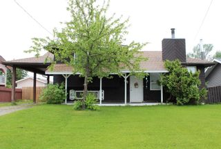 Photo 1: 54 MCINTYRE Drive in Mackenzie: Mackenzie -Town House for sale : MLS®# R2846352