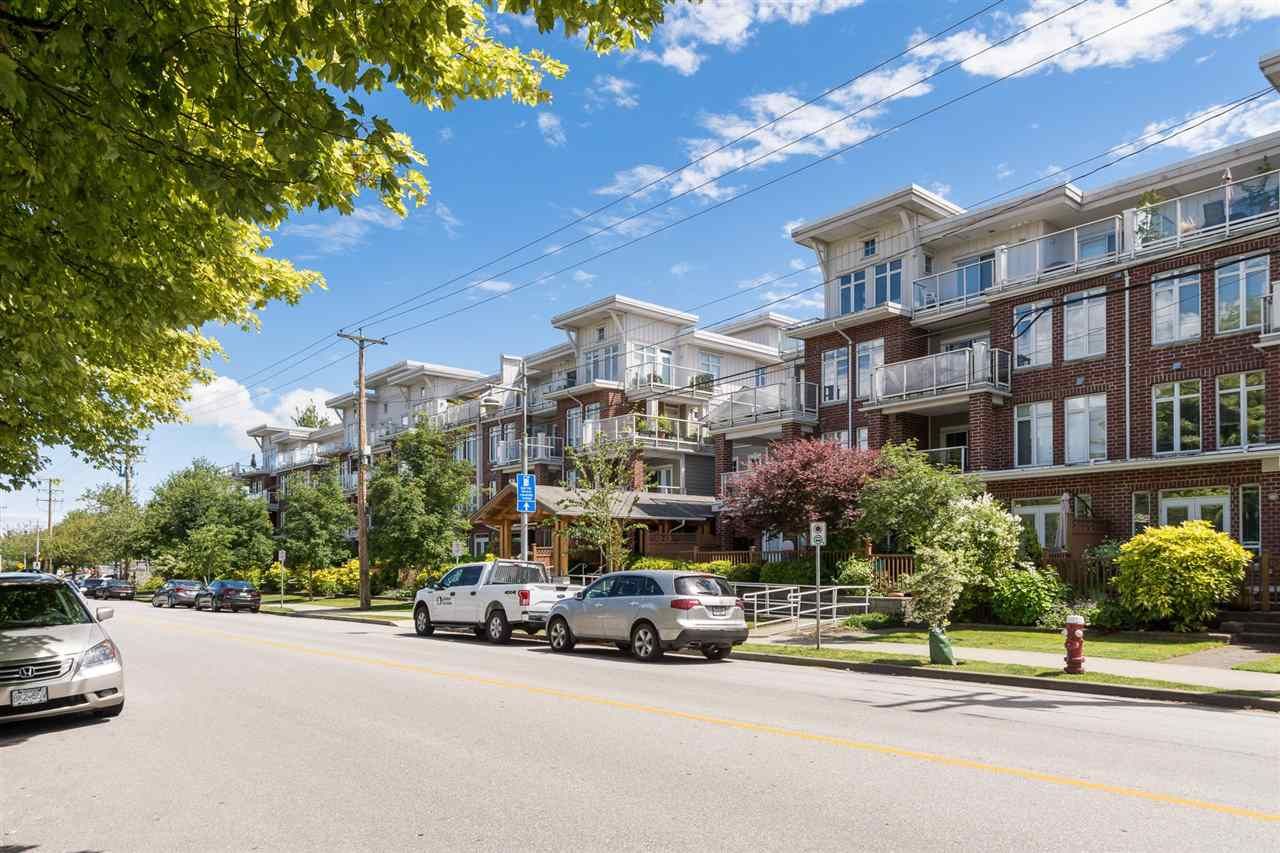 Main Photo: 419 4280 MONCTON Street in Richmond: Steveston South Condo for sale in "THE VILLAGE AT IMPERIAL LANDING" : MLS®# R2193580
