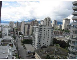 Photo 1: 1607 1003 PACIFIC Street in Vancouver: West End VW Condo for sale in "SEASTAR" (Vancouver West)  : MLS®# V710832