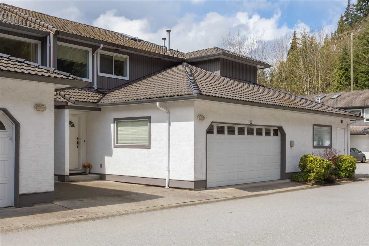 Main Photo: 32 2401 MAMQUAM Road in Squamish: Garibaldi Highlands Townhouse for sale in "Highland Glen" : MLS®# R2158262