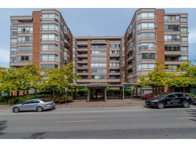 Main Photo: 707 15111 RUSSELL Avenue: White Rock Condo for sale in "PACIFIC TERRACE" (South Surrey White Rock)  : MLS®# R2074159