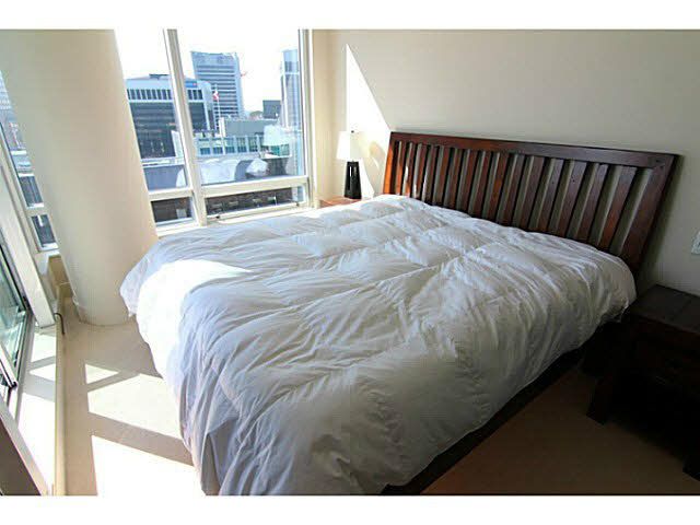 Photo 6: Photos: 3306 1077 W CORDOVA Street in Vancouver: Coal Harbour Condo for sale in "SHAW TOWERS" (Vancouver West)  : MLS®# V1095710