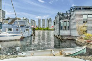 Photo 10: 9 1301 JOHNSTON STREET in Vancouver: False Creek House for sale (Vancouver West)  : MLS®# R2693589