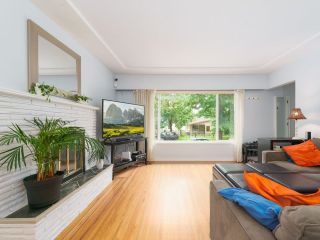 Photo 2: 5127 FAIRMONT Street in Vancouver: Collingwood VE House for sale (Vancouver East)  : MLS®# R2779400