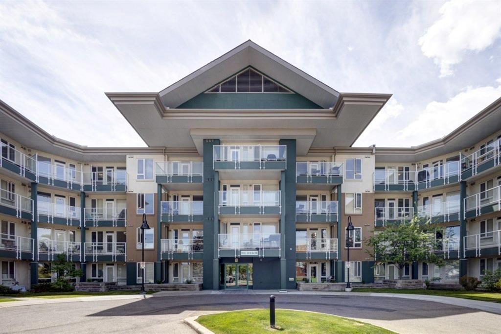 Main Photo: 108 3111 34 Avenue NW in Calgary: Varsity Apartment for sale : MLS®# A1227917