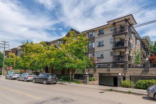 Photo 1: 403 5488 198 Street in Langley: Langley City Condo for sale in "Brooklyn Wynd" : MLS®# R2778674