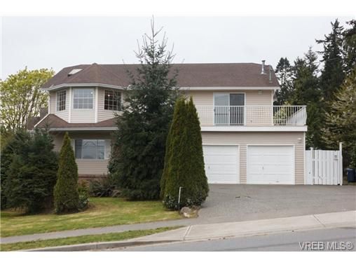 Main Photo: 2187 Stellys Cross Rd in SAANICHTON: CS Keating House for sale (Central Saanich)  : MLS®# 698008