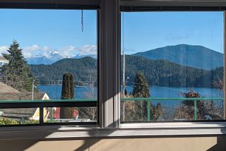 Photo 1: 679 CORLETT Road in Gibsons: Gibsons & Area House for sale (Sunshine Coast)  : MLS®# R2744372