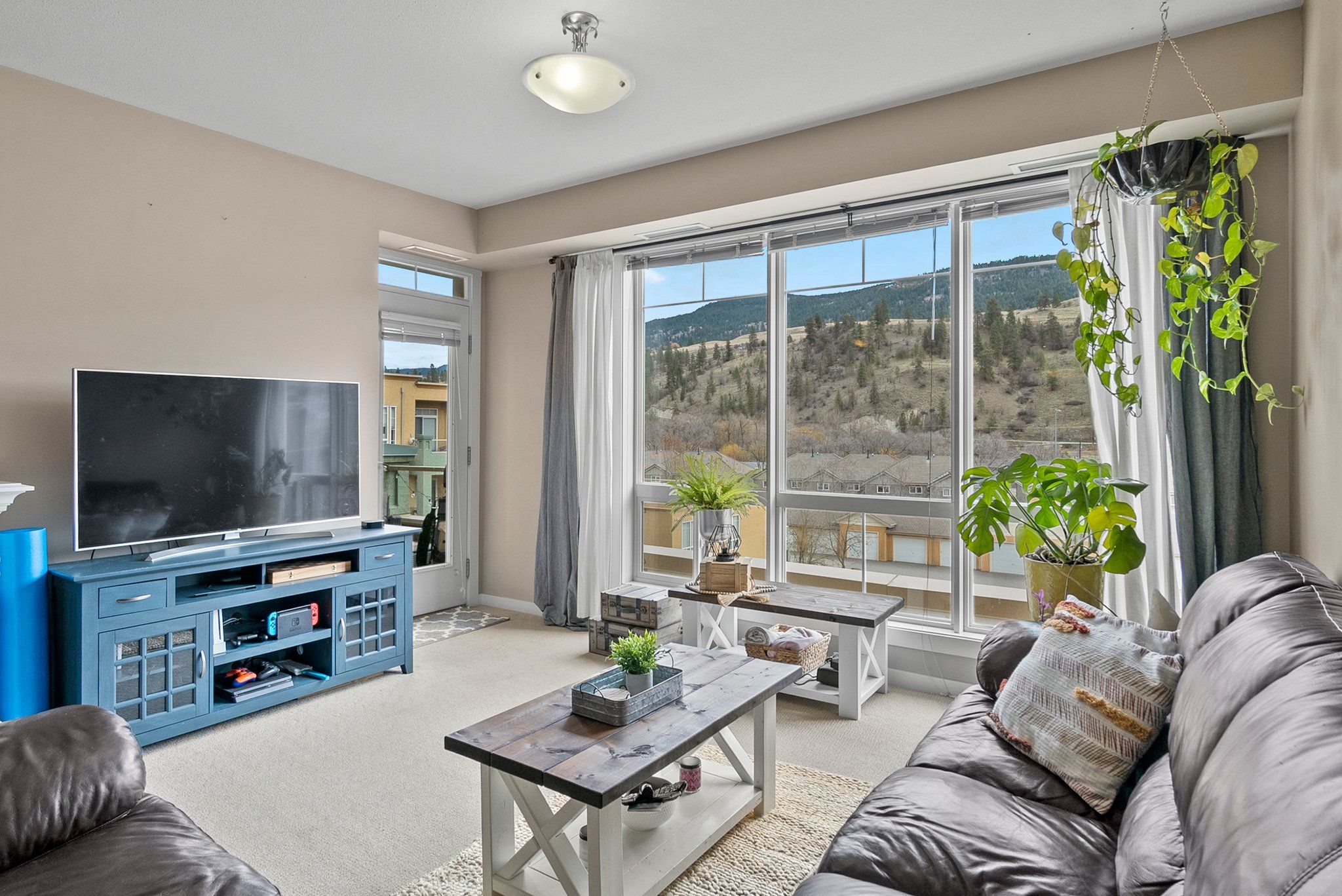 Main Photo: 403 3550 Woodsdale Road: Lake Country Multi-family for sale (Central Okanagan)  : MLS®# 10272096