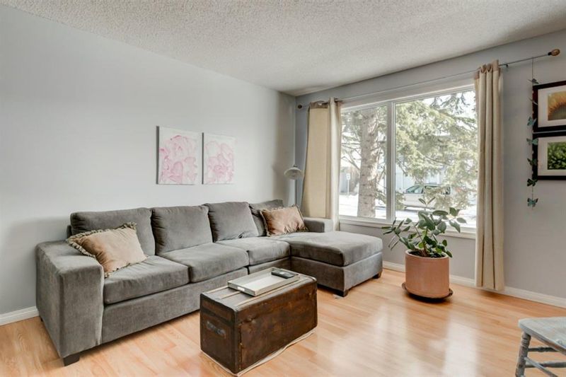 FEATURED LISTING: 11 - 999 Canyon Meadows Drive Southwest Calgary