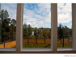 Photo 16: 1602 lloyd Pl in VICTORIA: VR Six Mile House for sale (View Royal)  : MLS®# 745159