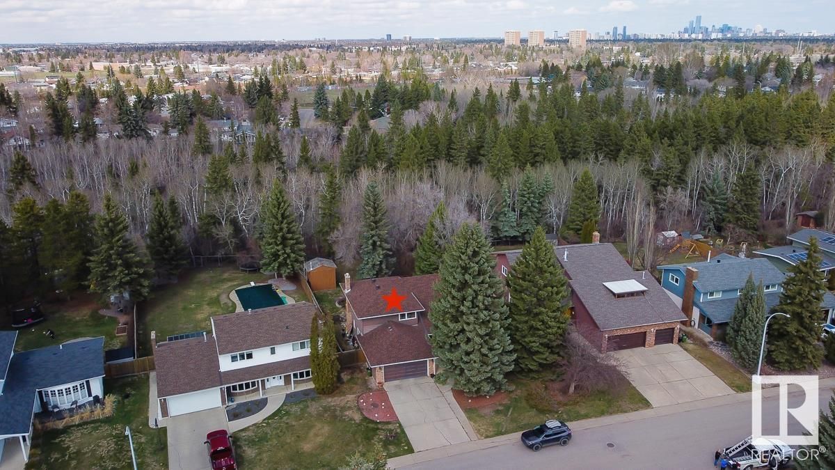 Main Photo: 299 Westridge Road NW in Edmonton: Westridge House for sale