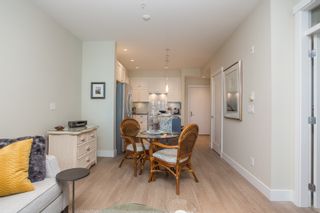 Photo 8: 415 14855 THRIFT Avenue: White Rock Condo for sale in "The Royce" (South Surrey White Rock)  : MLS®# R2538329