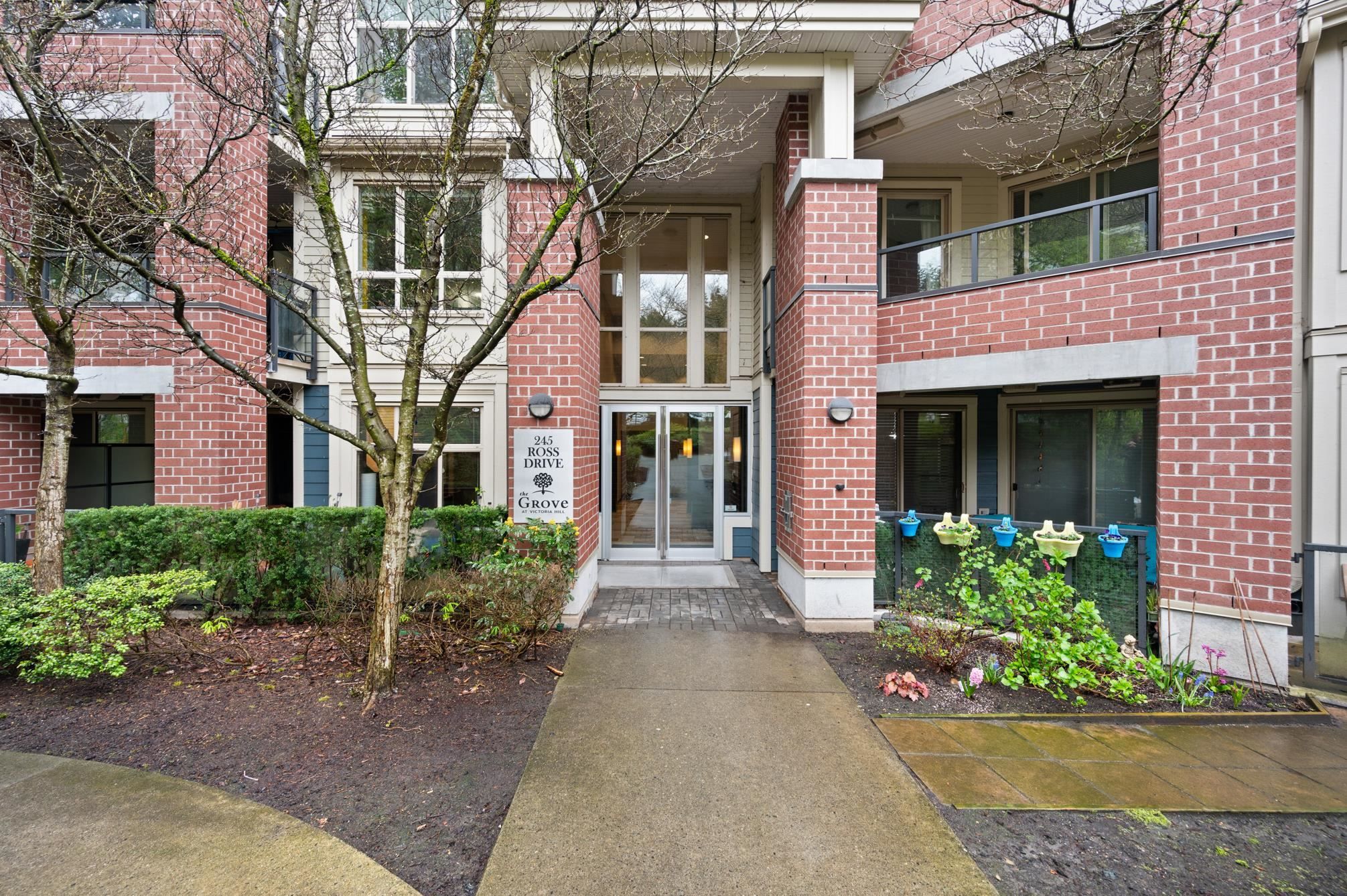 106 245  ROSS Drive, New Westminster