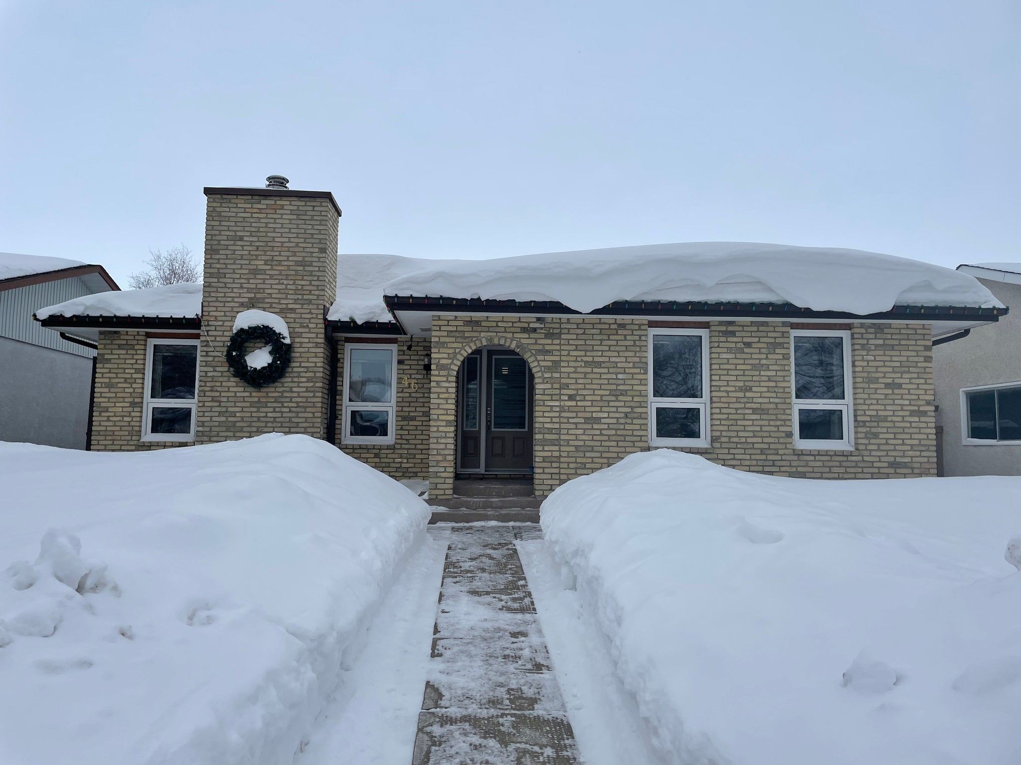 Main Photo: Meadowood Bungalow in Winnipeg: House for sale