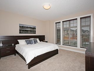 Photo 12: 112 WENTWORTH Square SW in Calgary: West Springs House for sale : MLS®# C4105580