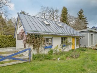 Photo 11: 5797 Oldfield Rd in Saanich: SW Elk Lake House for sale (Saanich West)  : MLS®# 843591