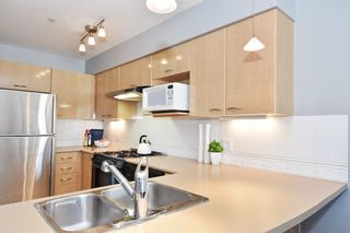 Photo 8: 306 638 W 7TH Avenue in Vancouver: Fairview VW Condo for sale (Vancouver West)  : MLS®# R2052182