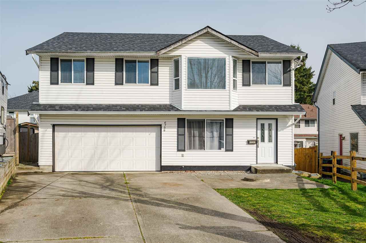 Main Photo: 6796 196B Place in Langley: Willoughby Heights House for sale : MLS®# R2551873