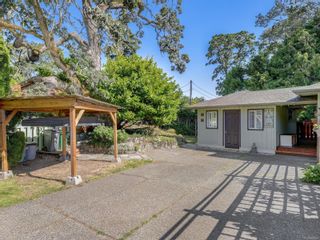 Photo 15: 1539 Oak Crest Dr in Saanich: SE Cedar Hill Single Family Residence for sale (Saanich East)  : MLS®# 968326