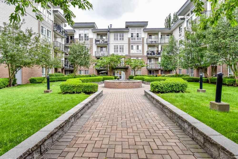 Main Photo: 308 5430 201 STREET in Langley: Langley City Condo for sale ()  : MLS®# R2297750