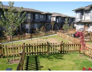 Photo 2: 127 18701 66TH AV in Surrey: Cloverdale BC Townhouse for sale in "Encore At Hillcrest" (Cloverdale)  : MLS®# F2620523