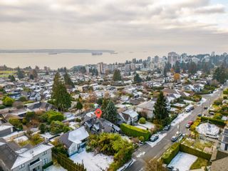 Photo 35: 1136 GORDON Avenue in West Vancouver: Ambleside House for sale : MLS®# R2741963