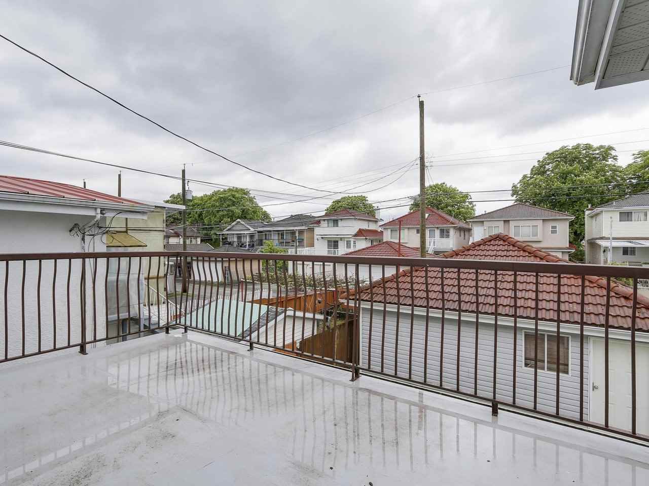 Photo 17: Photos: 2223 E 48TH AVENUE in Vancouver: Killarney VE House for sale (Vancouver East)  : MLS®# R2165891