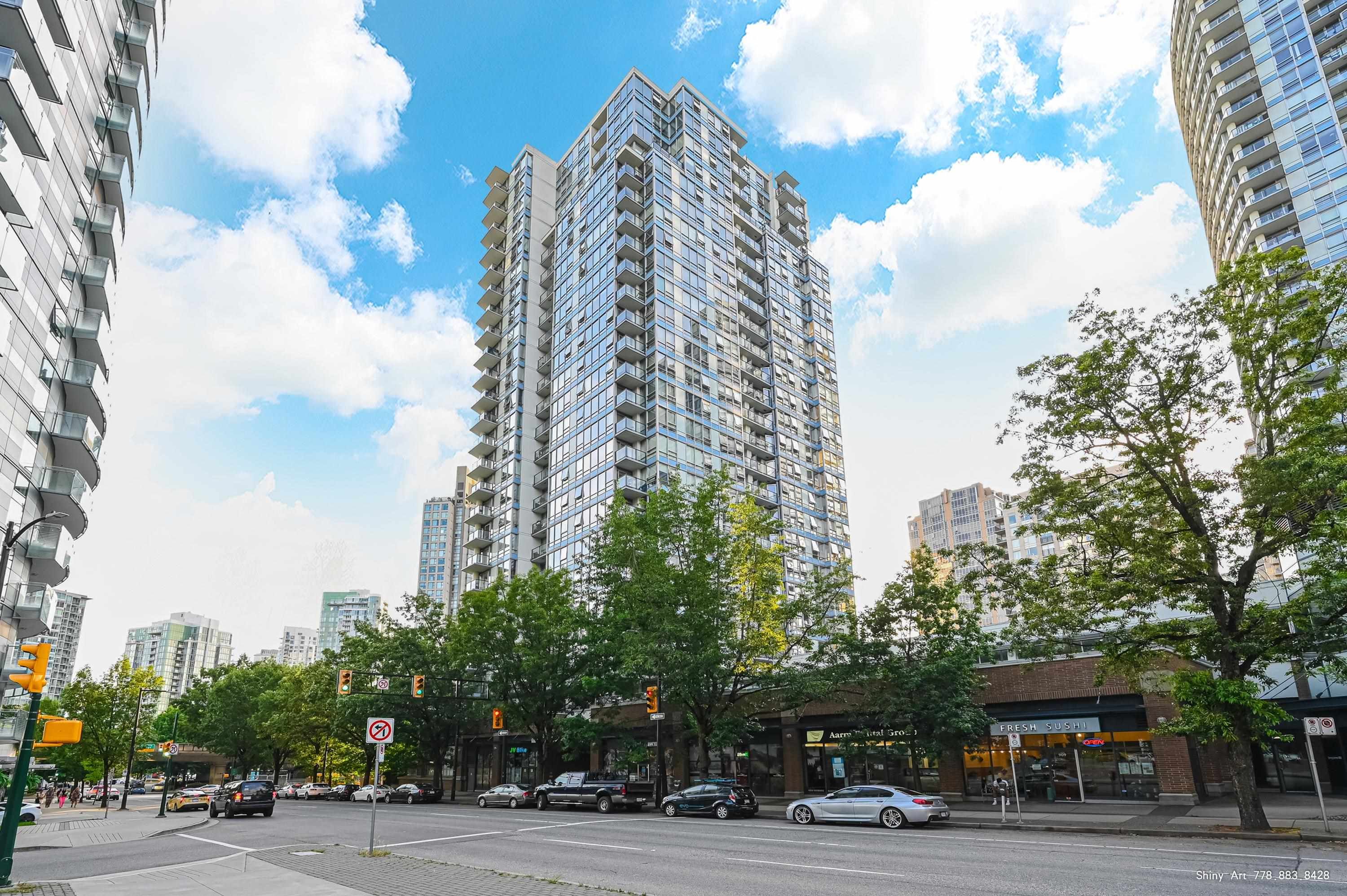 Main Photo: 2208 939 EXPO Boulevard in Vancouver: Yaletown Condo for sale in "THE MAX" (Vancouver West)  : MLS®# R2792197