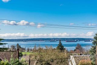Photo 1: 1135 KEITH Road, West Vancouver, V7T 1M7