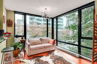 Photo 2: 404 1003 BURNABY Street in Vancouver: West End VW Condo for sale in "Milano" (Vancouver West)  : MLS®# R2627449