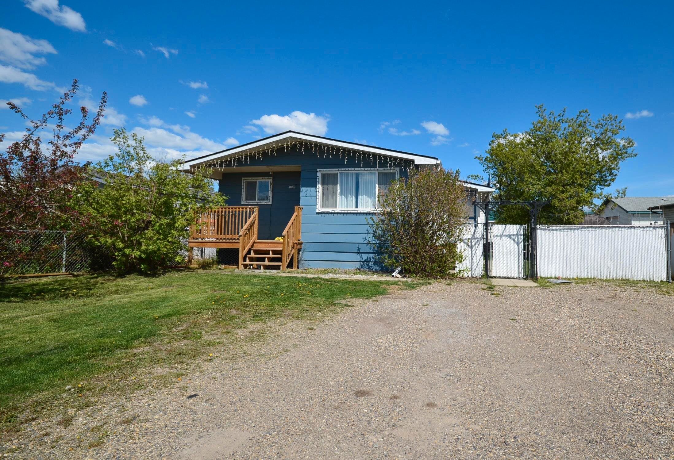 Main Photo: 10555 101 Street: Taylor House for sale (Fort St. John)  : MLS®# R2701852