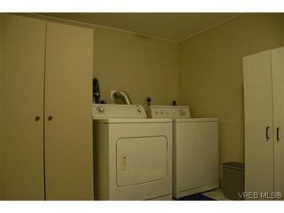 Photo 13: 970 Annie St in VICTORIA: SE Quadra Half Duplex for sale (Saanich East)  : MLS®# 606307
