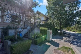 Photo 3: 2280 CHESTERFIELD Avenue in North Vancouver: Central Lonsdale Townhouse for sale : MLS®# R2717427