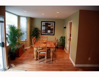 Photo 3: 38 2990 PANORAMA Drive in Coquitlam: Westwood Plateau Townhouse for sale in "WESBROOK VILLAGE" : MLS®# V768307