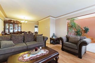 Photo 3: 1485 E 61ST Avenue in Vancouver: Fraserview VE House for sale (Vancouver East)  : MLS®# R2551905