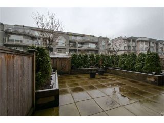Photo 13: 105 2373 ATKINS Avenue in Port Coquitlam: Central Pt Coquitlam Condo for sale in "CARMANDY" : MLS®# V1049585