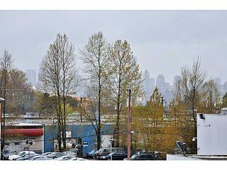 Photo 8: # 306 1673 LLOYD AV in North Vancouver: Pemberton NV Condo for sale : MLS®# V1001933