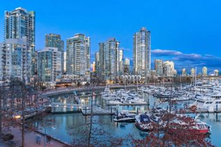 Main Photo: 317 1228 MARINASIDE Crescent in Vancouver: Yaletown Condo for sale (Vancouver West)  : MLS®# R2739469