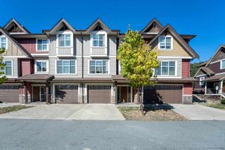 Photo 2: 19 9750 MCNAUGHT Road in Chilliwack: Chilliwack Proper East Townhouse for sale in "PALISADE PLACE" : MLS®# R2816512