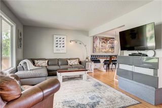Photo 4: 4715 29 Avenue SW in Calgary: Glenbrook Detached for sale : MLS®# C4302989