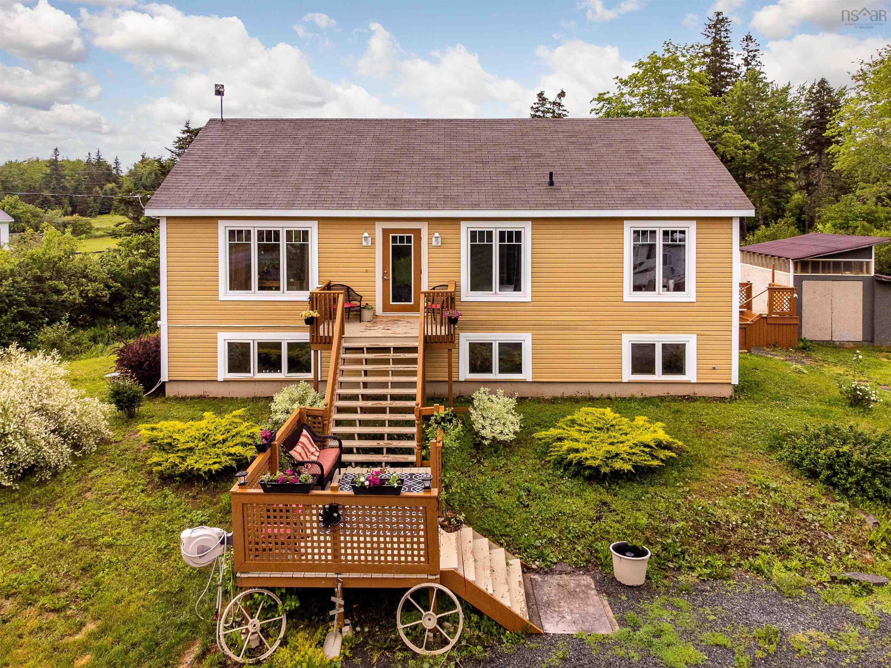 Main Photo: 1425 Stewiacke Road in West St Andrews: 105-East Hants/Colchester West Residential for sale (Halifax-Dartmouth)  : MLS®# 202214461