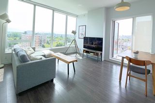 Photo 1: PH4 955 E HASTINGS Street in Vancouver: Strathcona Condo for sale (Vancouver East)  : MLS®# R2890880