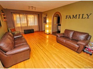 Photo 6: 146 Danbury Bay in WINNIPEG: Westwood / Crestview Residential for sale (West Winnipeg)  : MLS®# 1410862