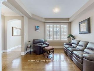 Photo 3: 29 Yorkleigh Circle in Whitchurch-Stouffville: Stouffville House (2-Storey) for sale : MLS®# N8275938